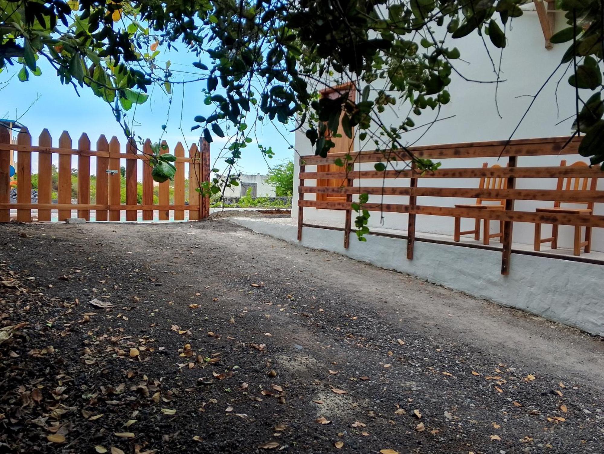 Canario Puerto Villamil Exterior photo