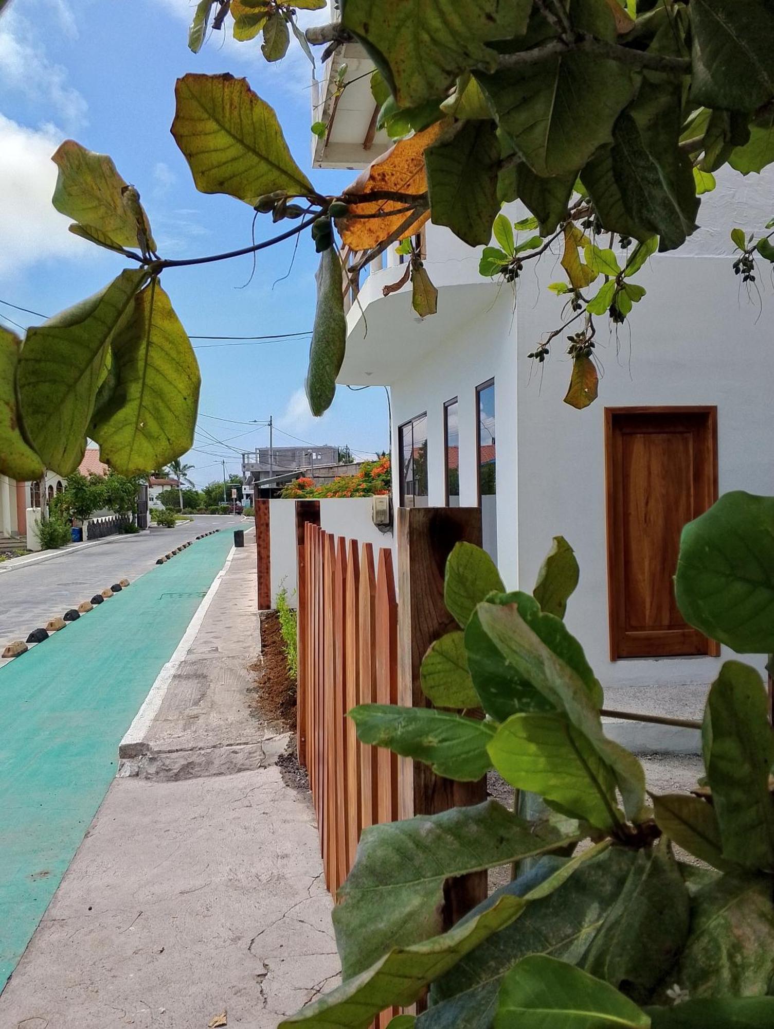 Canario Puerto Villamil Exterior photo